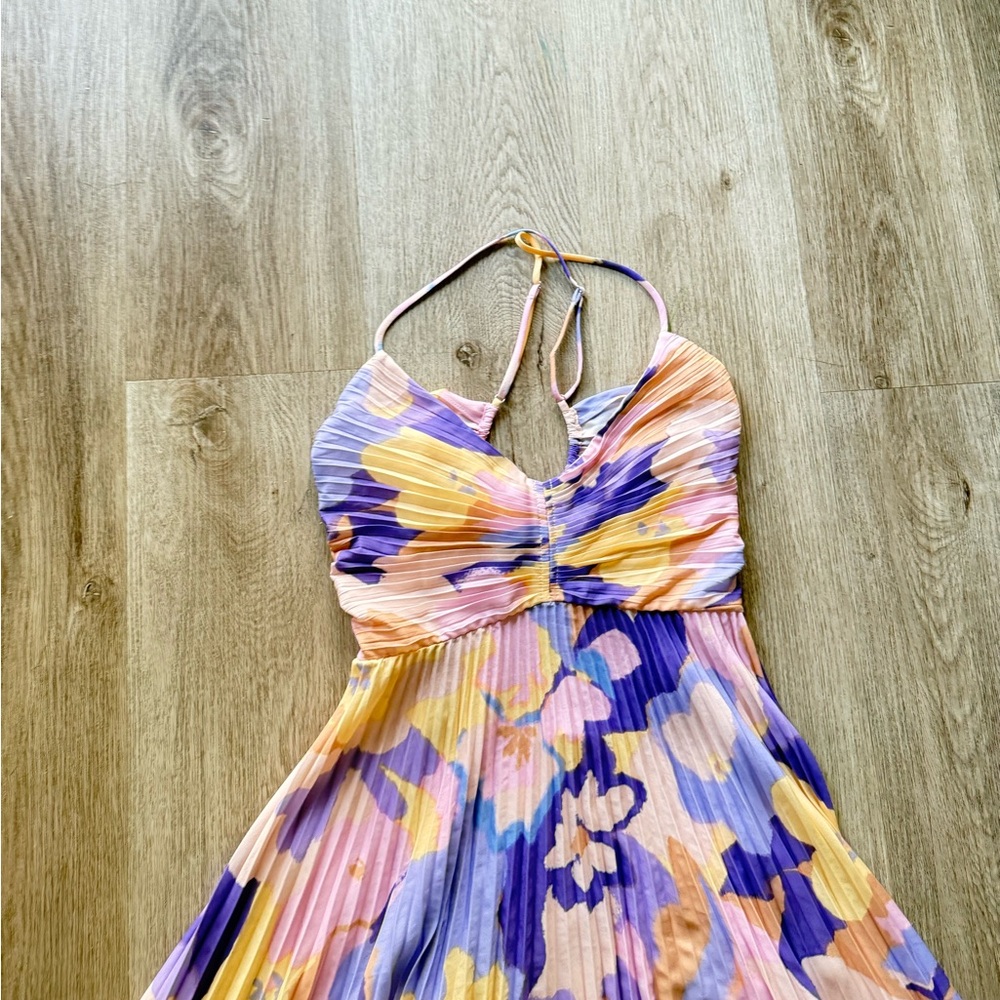 astr the label blythe purple & pink floral plisse pleated midi dress size small - Picture 7 of 9